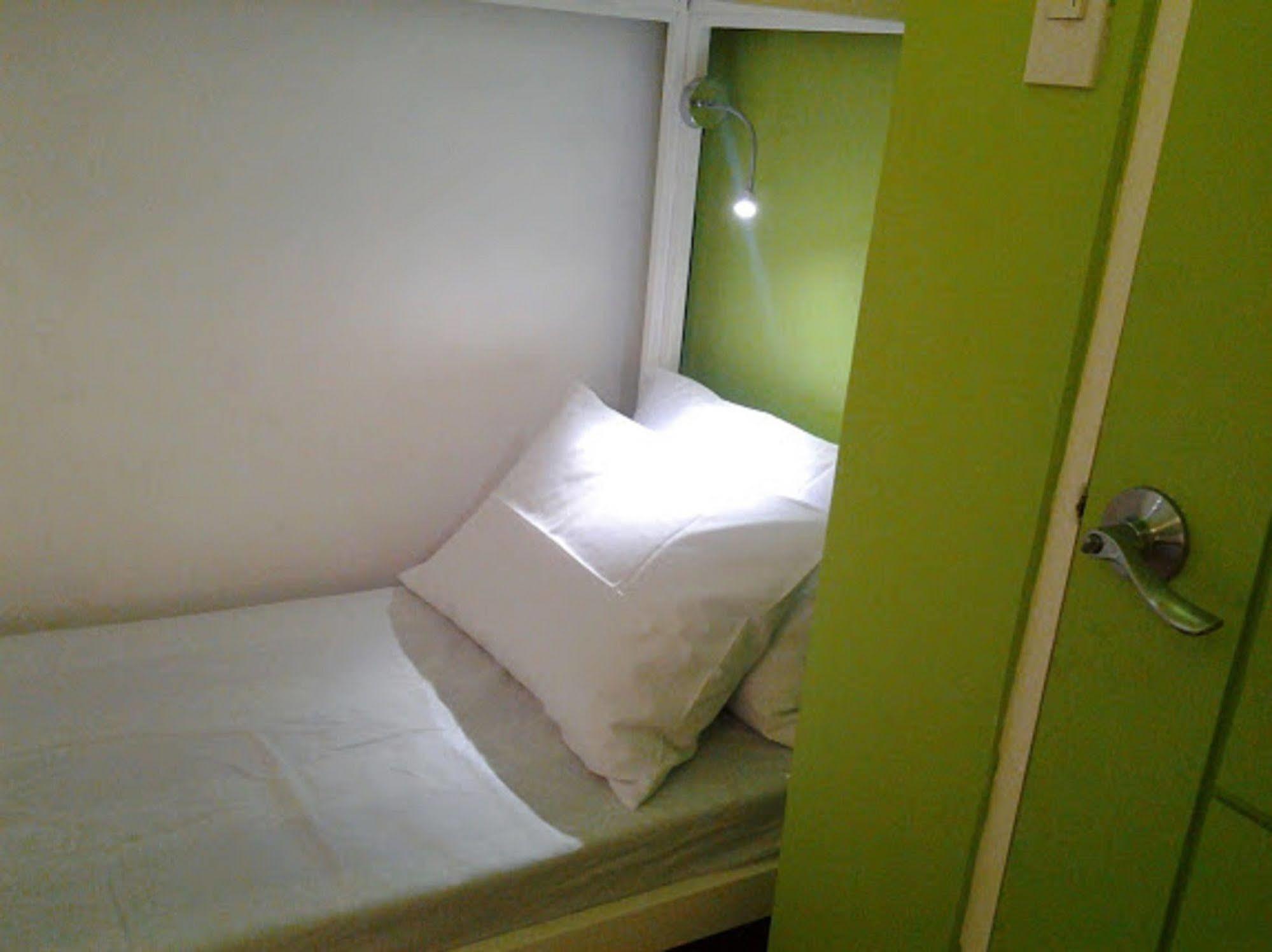 Crossroads Hostel Manila Mandaluyong Luaran gambar