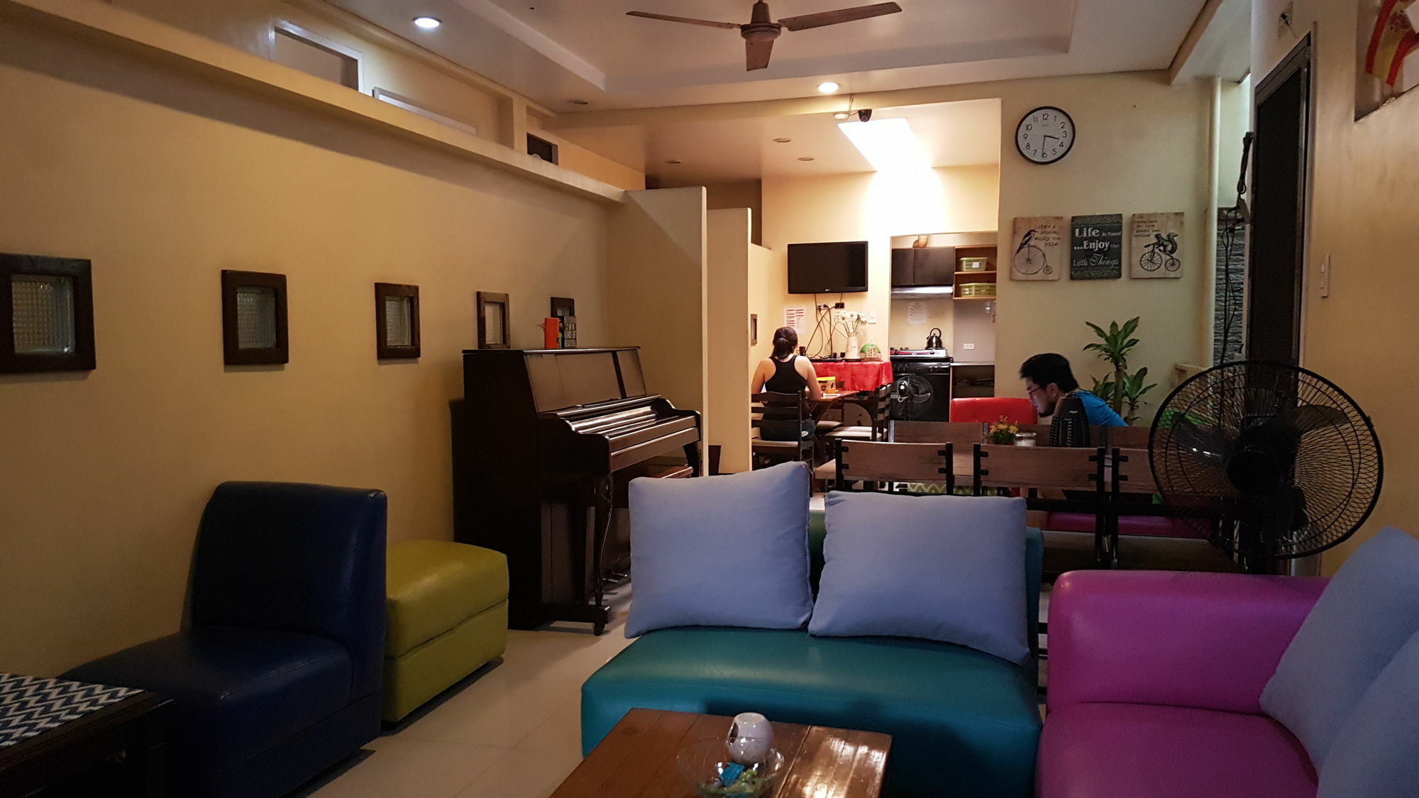 Crossroads Hostel Manila Mandaluyong Luaran gambar