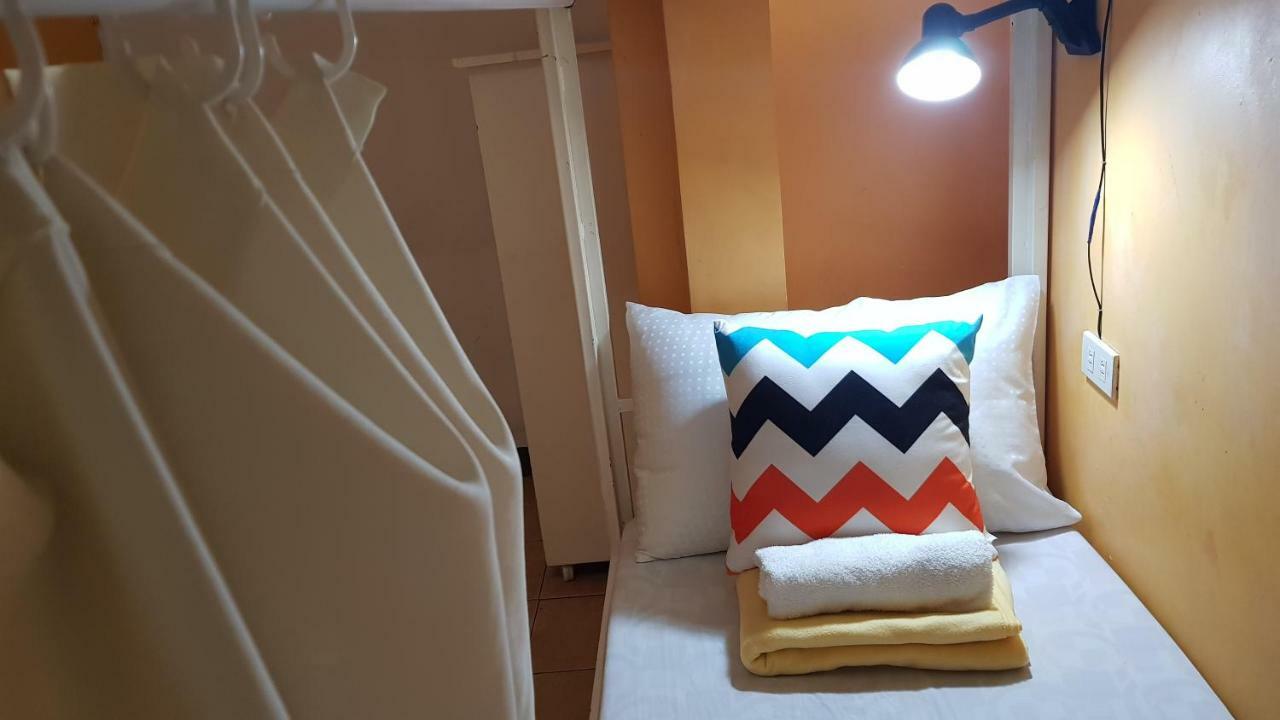 Crossroads Hostel Manila Mandaluyong Luaran gambar