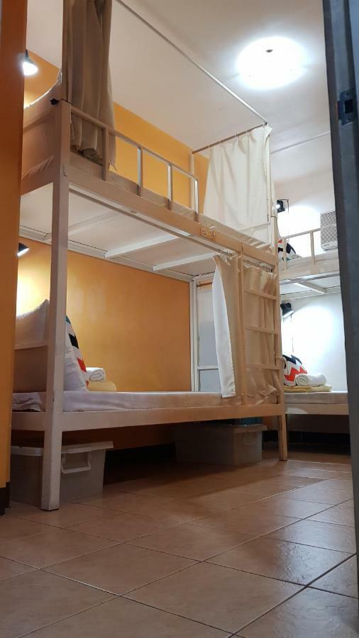 Crossroads Hostel Manila Mandaluyong Luaran gambar